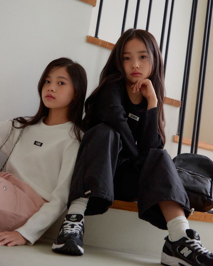 韓國 sm2 - 文字點綴羅紋長袖上衣-白