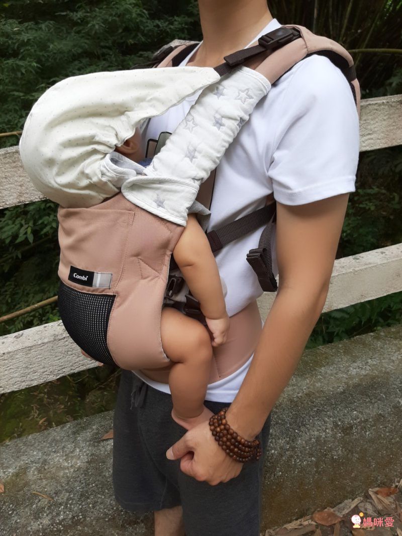 日本 Combi - JoinMesh透氣減壓腰帶式背巾-芝麻黑