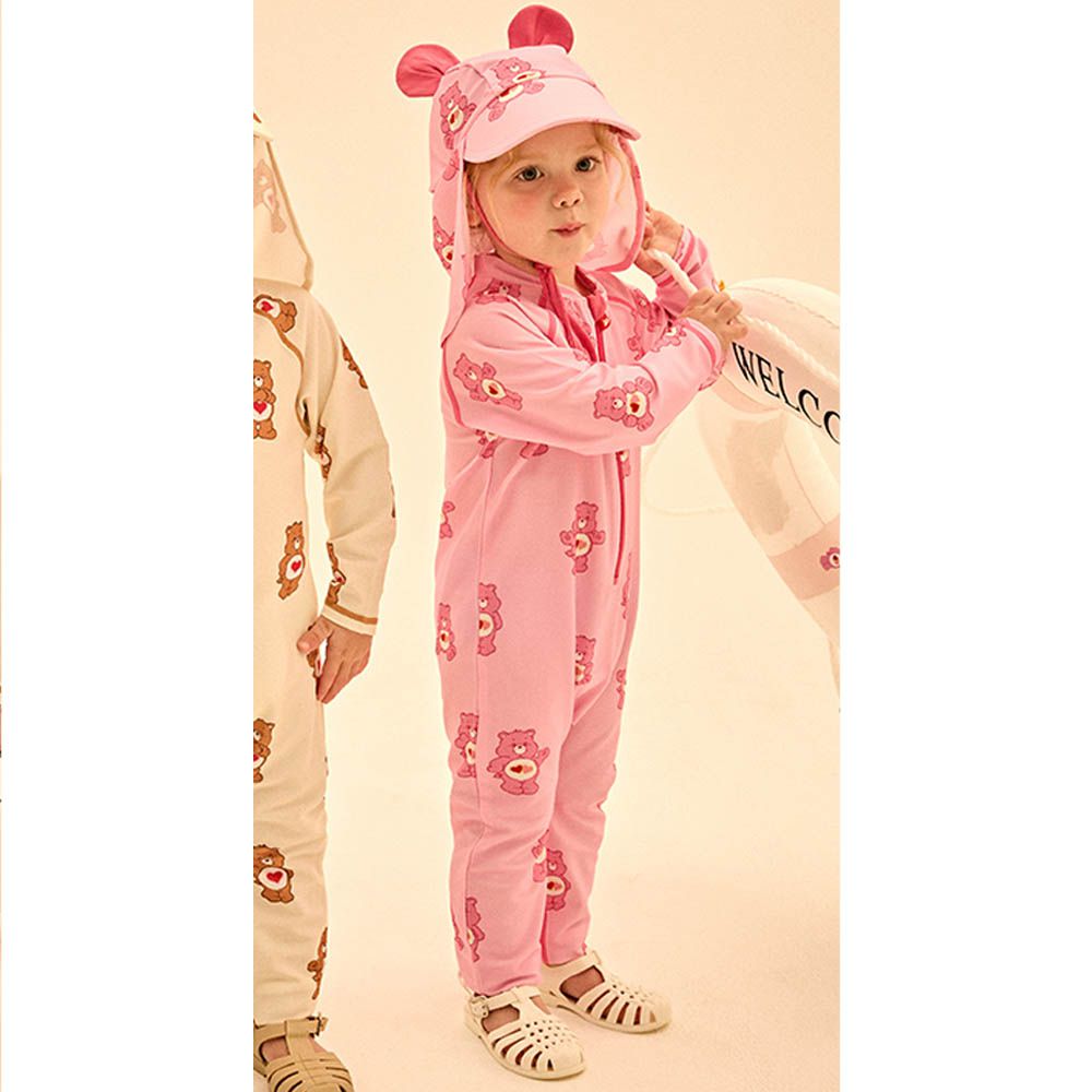 UPF 50+連身式長袖泳裝(附遮脖泳帽)-卡通人物彩虹熊-粉