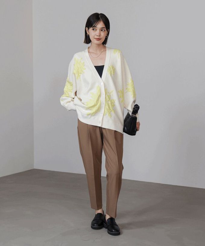 日本 Bab - 唯美花卉寬鬆感針織開襟外套-白