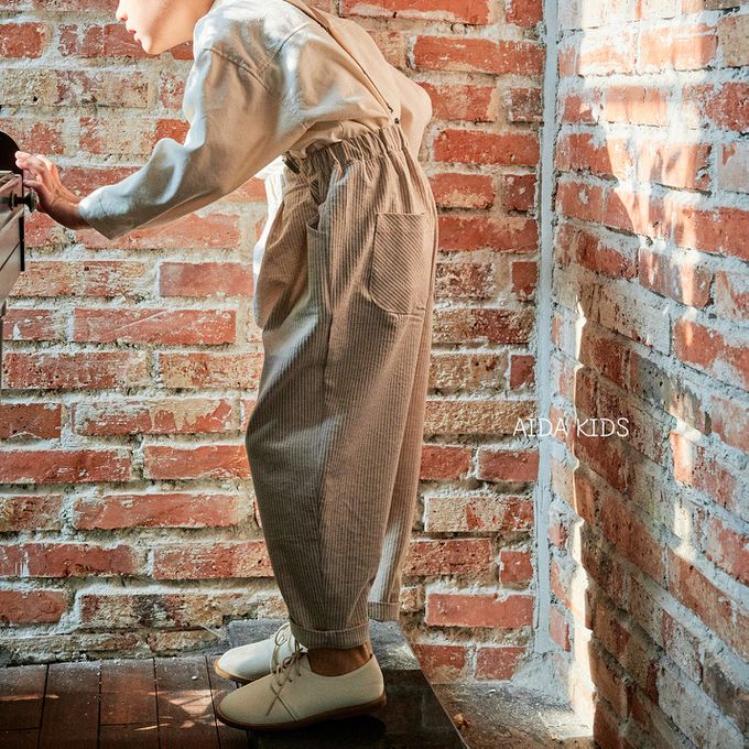 韓國 AIDA - 鬆緊腰直線紋路直筒長褲-米咖