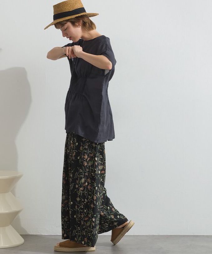 日本 Lupilien - 印度棉 人字紋清爽飄逸瘦腰短袖上衣-軍綠