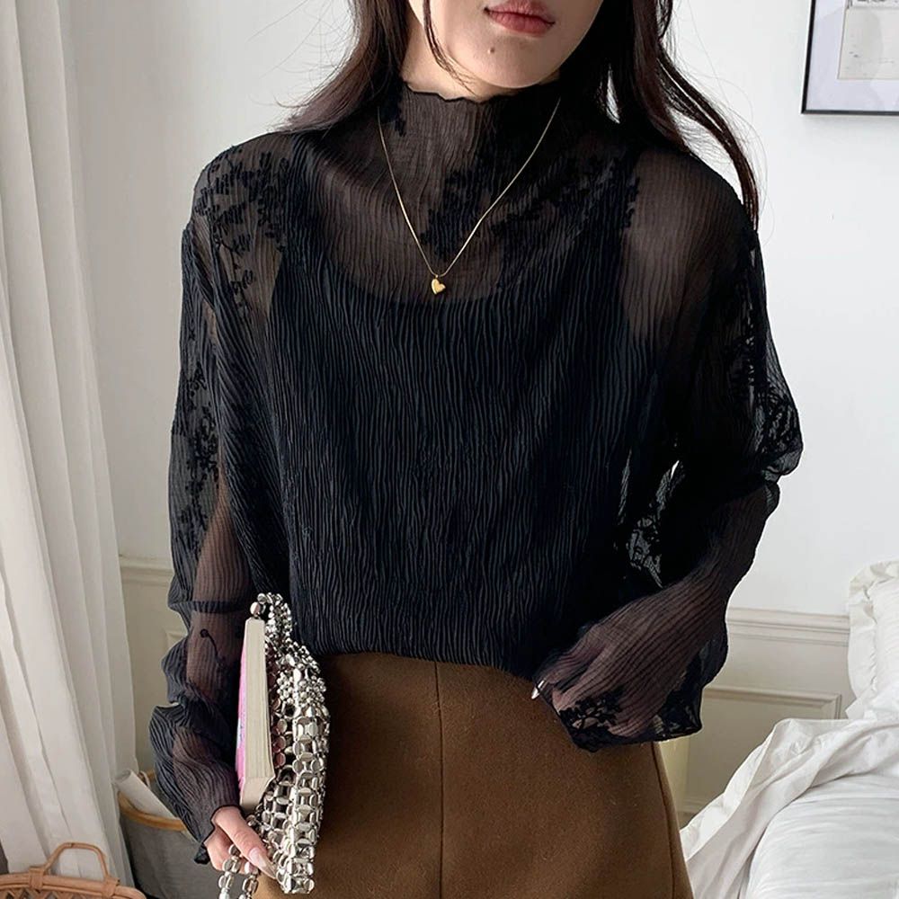 透視感皺摺緹花半高領長袖上衣-黑色 (F)