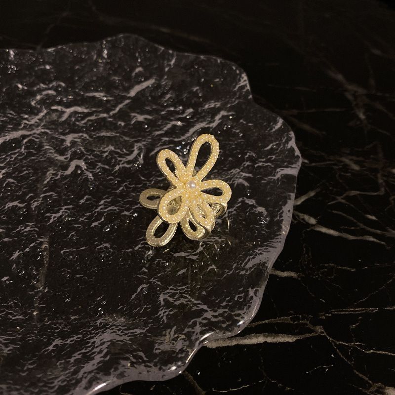 質感珍珠造型小爪夾-小半圓