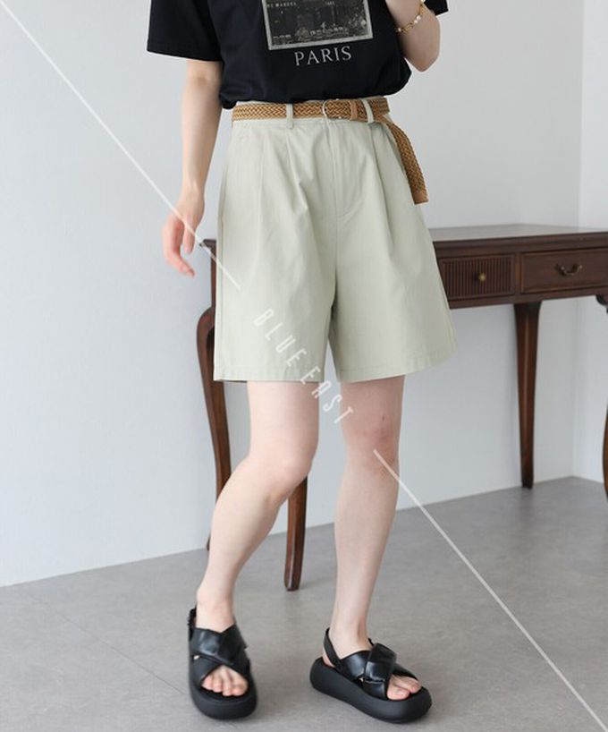 日本 BLUE EAST - 海軍風打褶休閒短褲(附腰帶)-海軍藍