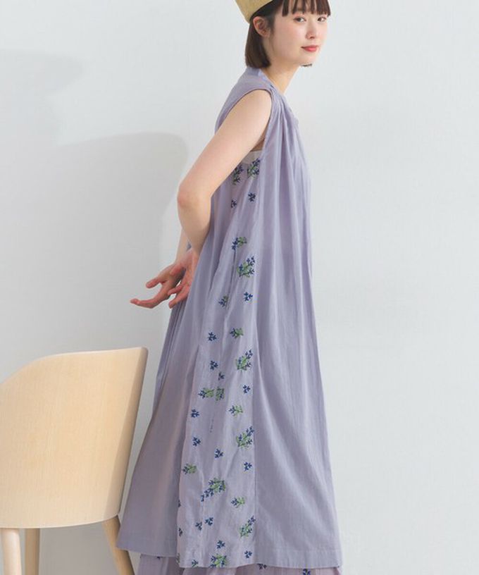 日本 Lupilien - 100%印度棉 優美植物側邊刺繡無袖洋裝-紫