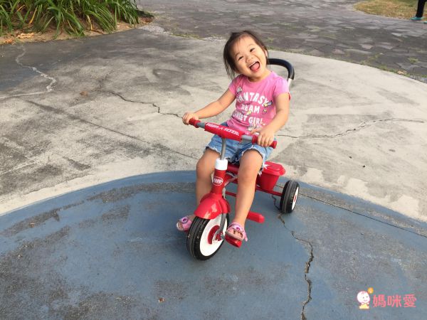 美國百年品牌 RADIO FLYER ❤ 兒童界的法拉利之稱超夯品牌！