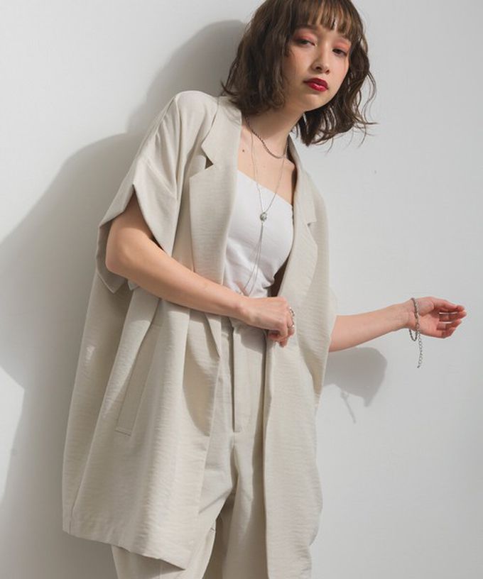 日本 ELENCARE DUE - 亞麻質感清爽寬版短袖西裝外套-象牙米