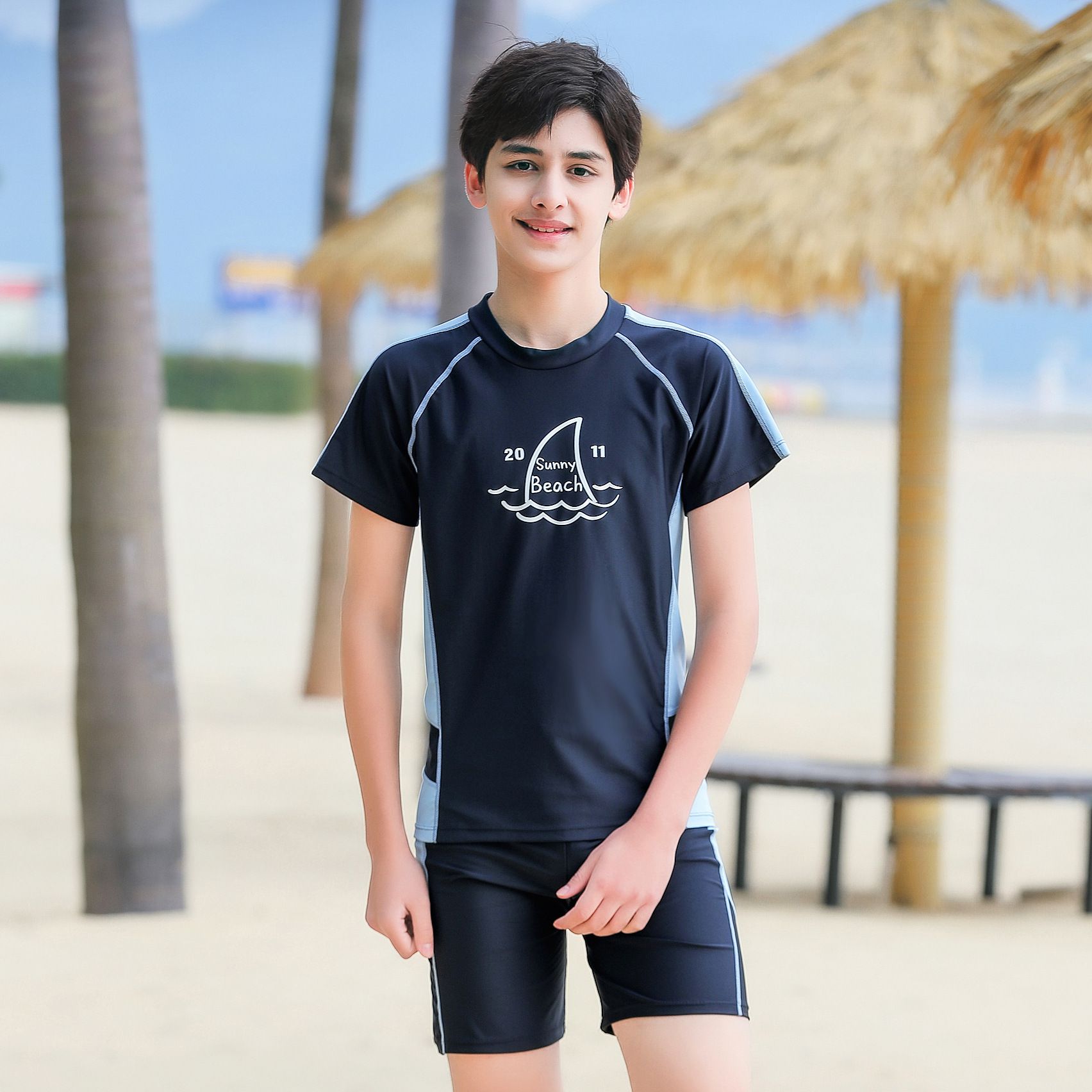 大童男孩短袖泳衣套裝(二件組)-鯊魚鰭-深藍色-泳衣、泳褲