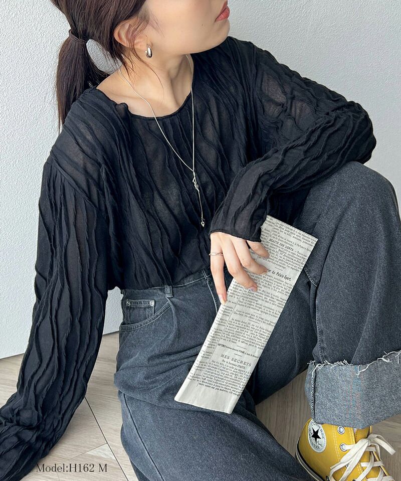 日本 Classical Elf - 圓領波紋透感長袖上衣-黑