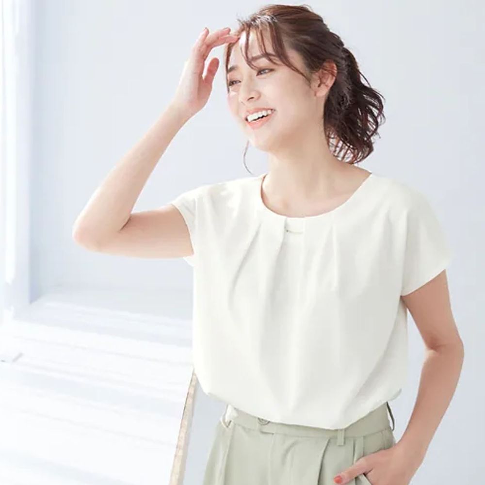 日本 BELLUNA - 四機能 知性皺摺小金屬環設計短袖上衣-白