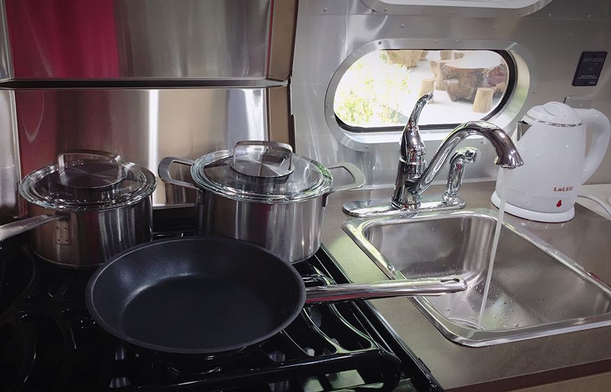 台東池上日暉國際渡假村｜頂級 Airstream 露營車