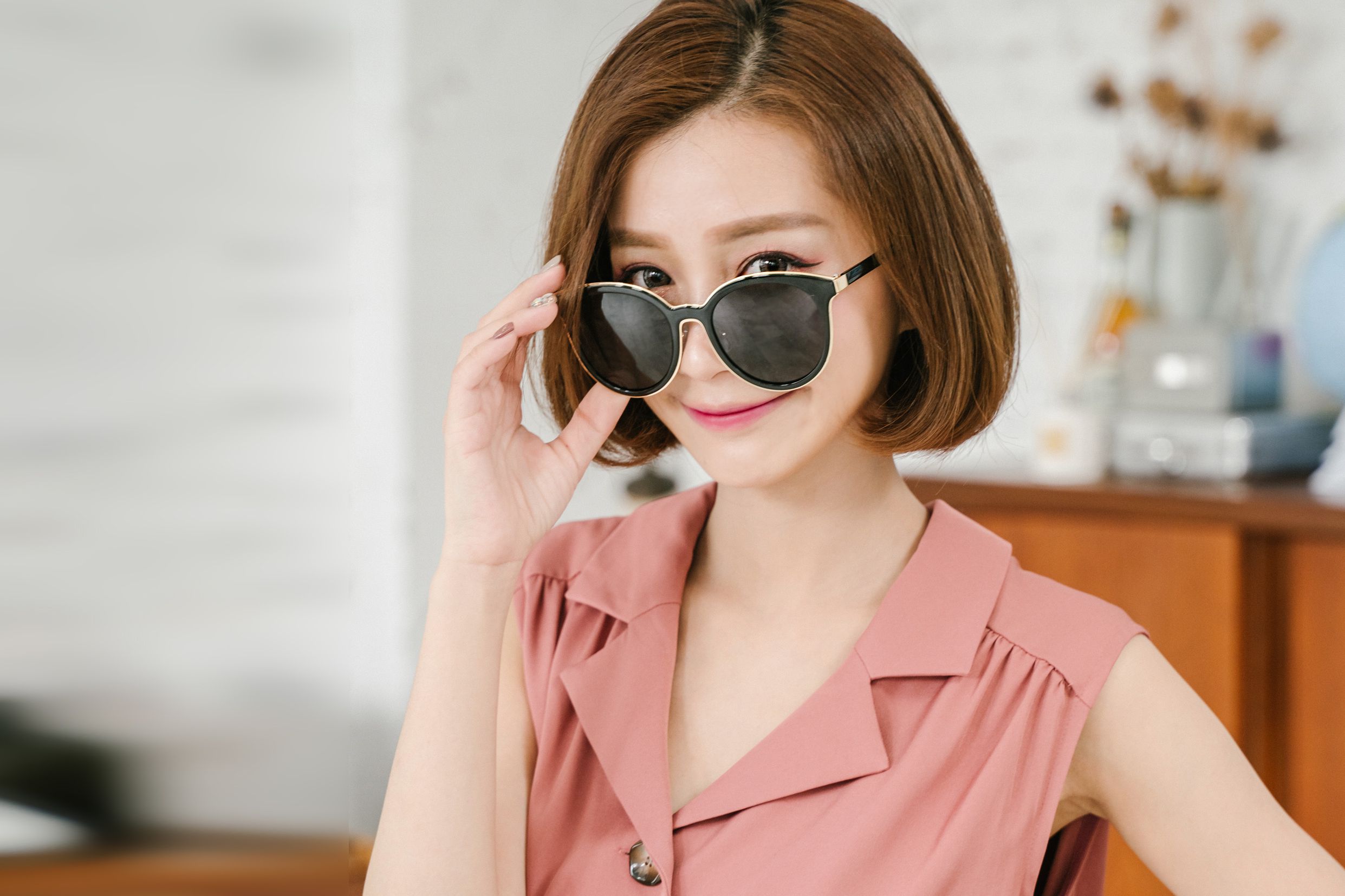 ALEGANT - 復古純黑香檳金邊貓眼寶麗來偏光墨鏡│UV400太陽眼鏡