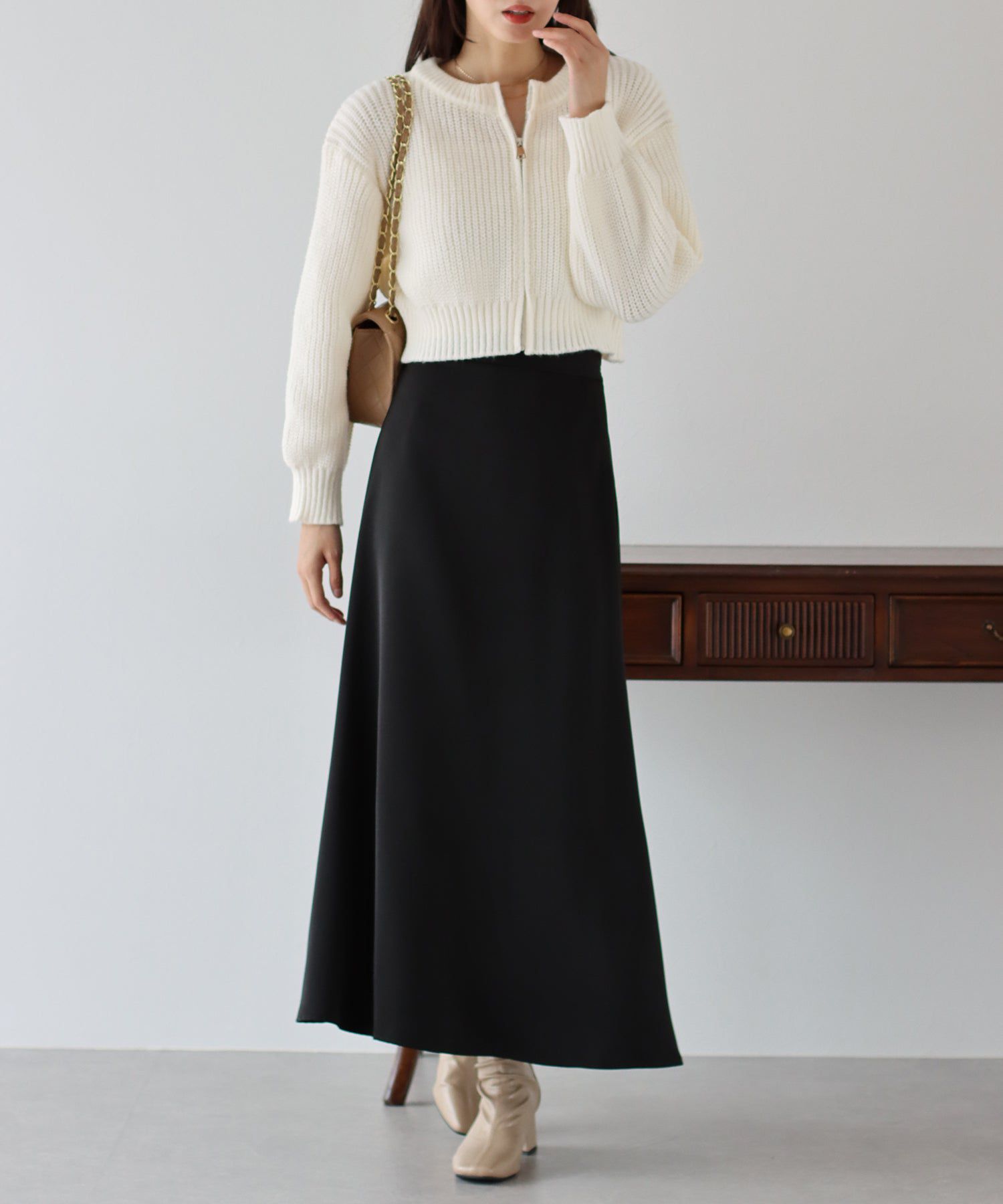 日本 BLUE EAST - 短版圓領羅紋針織薄外套-米杏