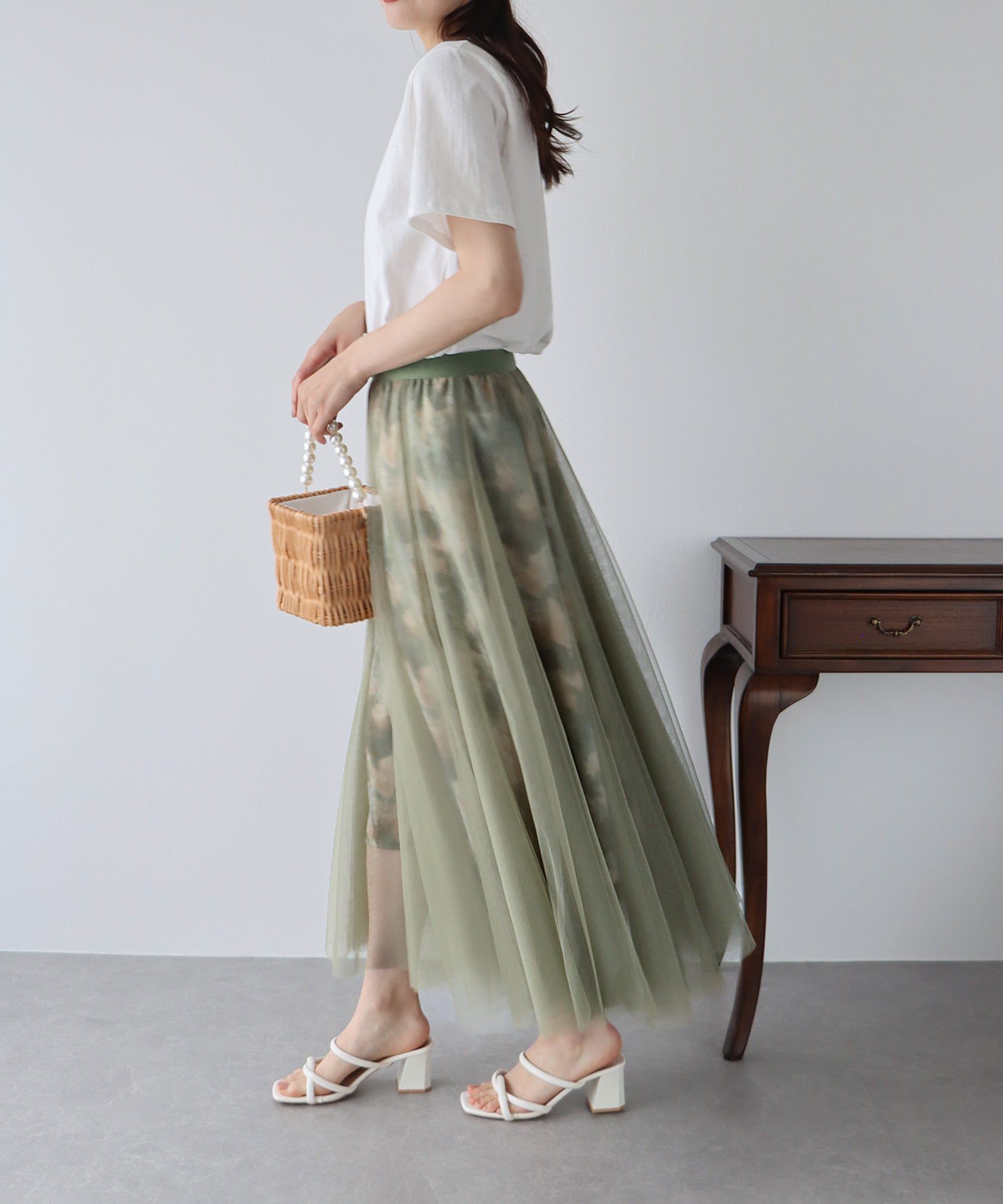 日本 BLUE EAST - 浪漫印花雙層紗裙-卡其