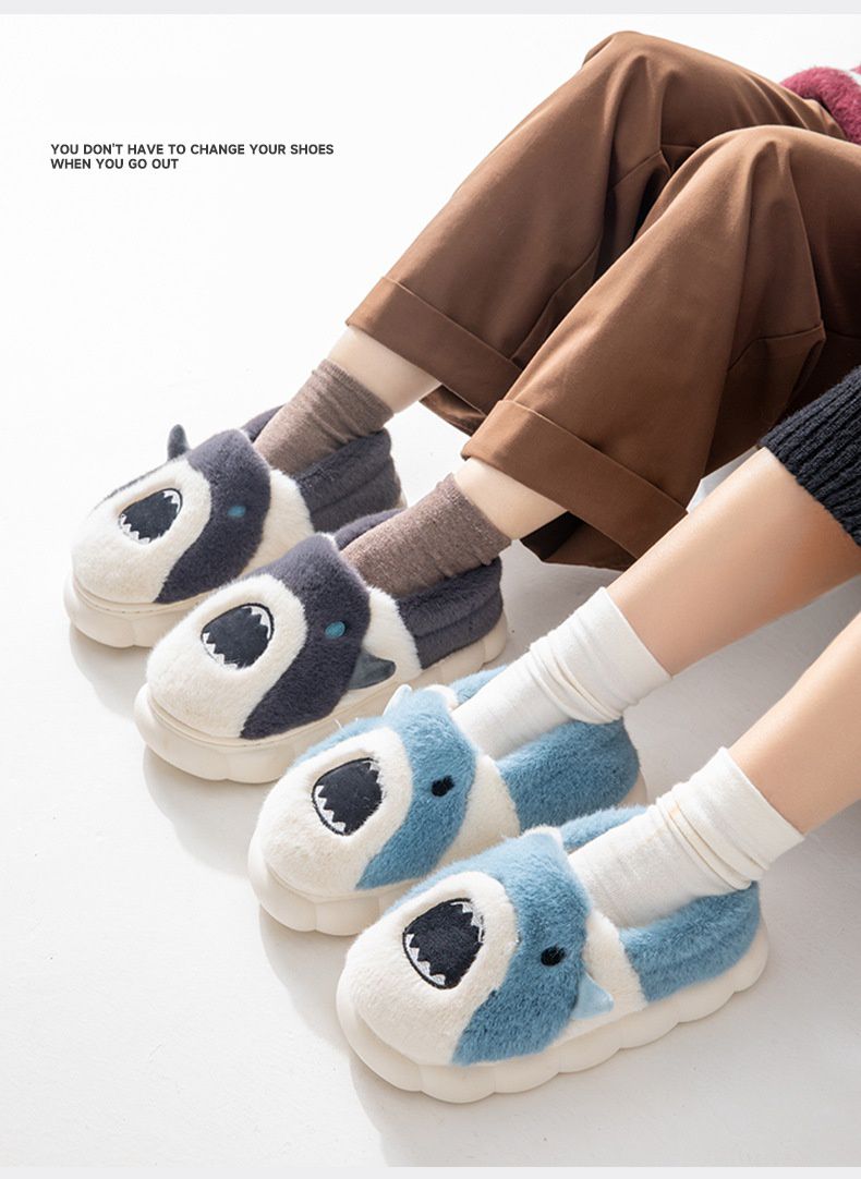 立體造型毛絨暖暖包跟室內拖鞋-鯊魚-深灰色