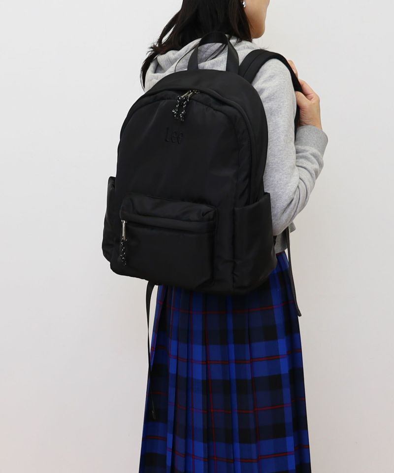日本 COOCO - Lee聯名款 輕量美型後背包-淺灰 (W30*H39*D15cm)