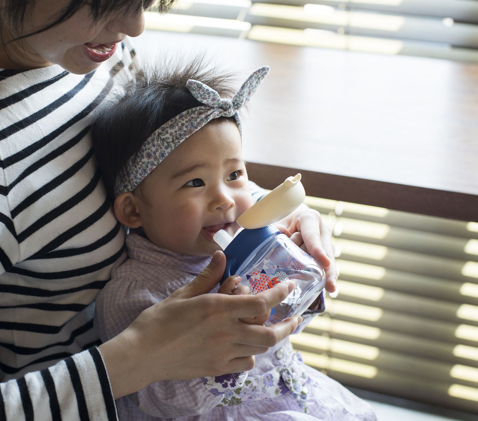 日本 Richell 利其爾 - 鼠樂團鴨嘴吸管水杯-150ML-藍/粉-5個月適用