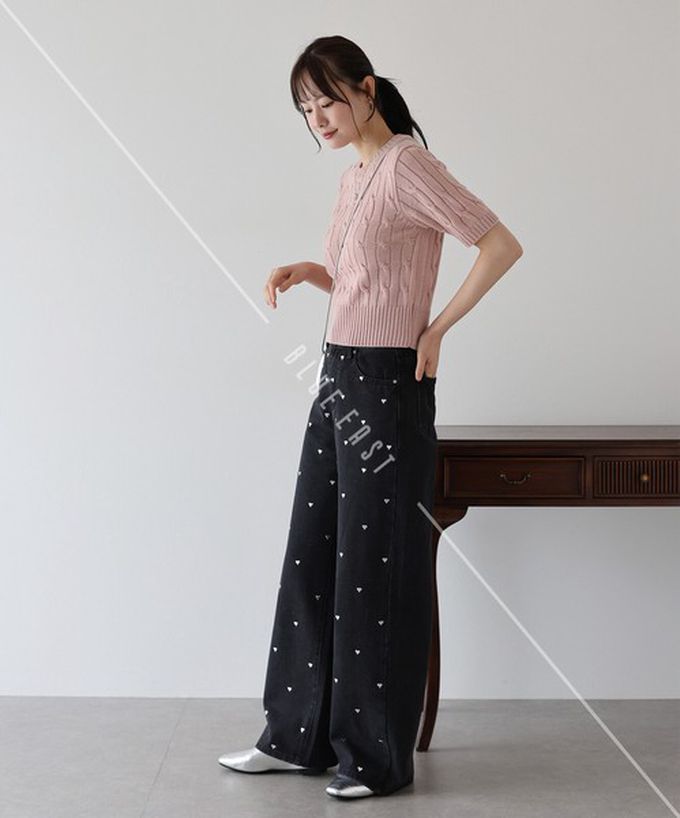 日本 BLUE EAST - 滿版愛心鉚釘高腰丹寧寬褲-淺藍