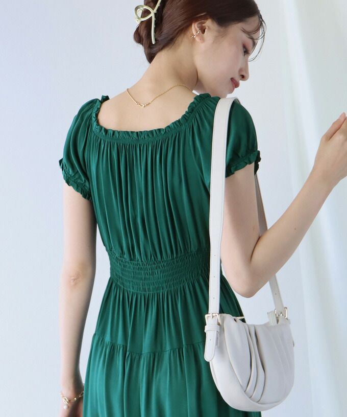 日本 BLUE EAST - 絕美平口縮腰泡泡袖洋裝-碎花-藍