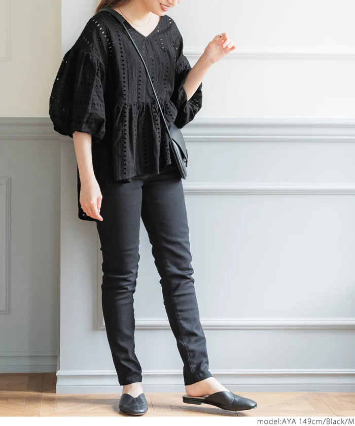 日本 COCA - 純棉鏤空裙擺泡泡袖上衣-米杏