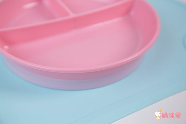 一轉即扣！吸力超強不打翻【瑞典 TwistShake 餐盤】