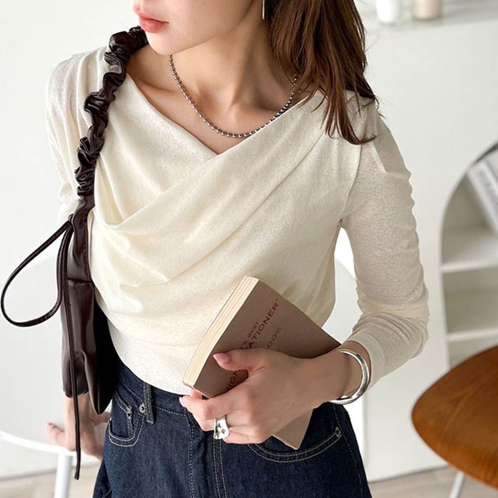 柔美皺摺顯瘦V領薄長袖上衣-象牙白