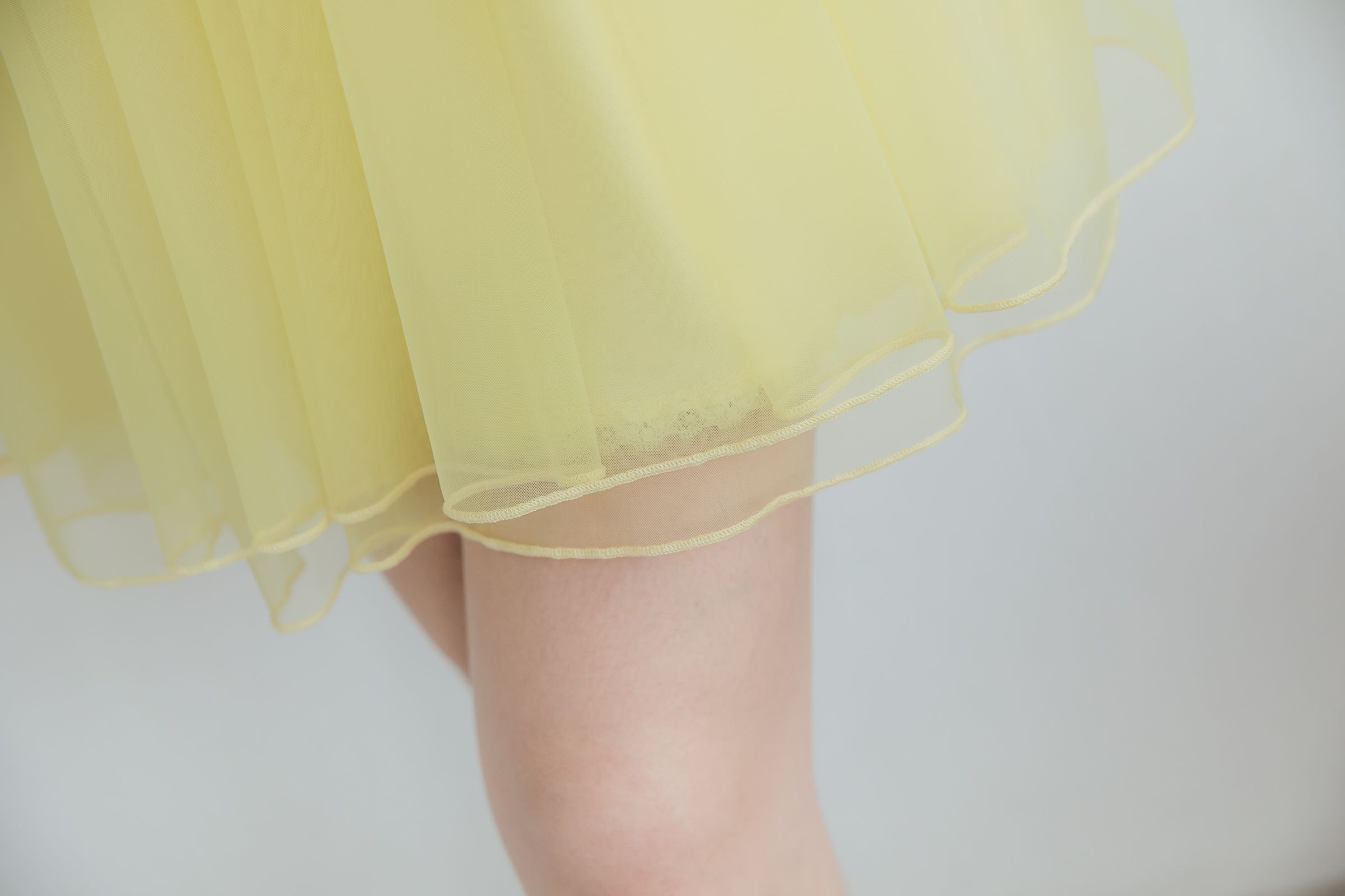 Peachy - 獨家訂製綿柔空氣紗裙-短裙款-嫩鵝黃 (F)