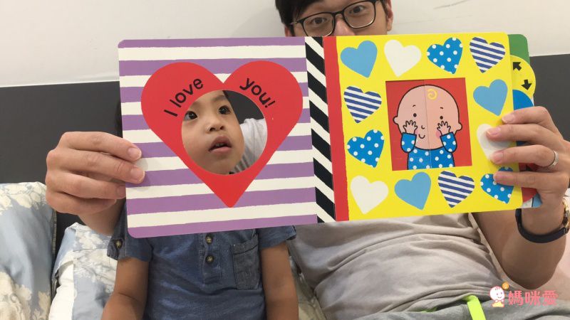 英文操作書特輯♚ 寶貝從小接觸英文的好法寶，英國童謠有聲書♬