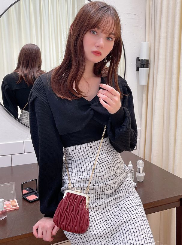 日本 GRL - 甜美V領抓皺羅紋彈性針織上衣-白