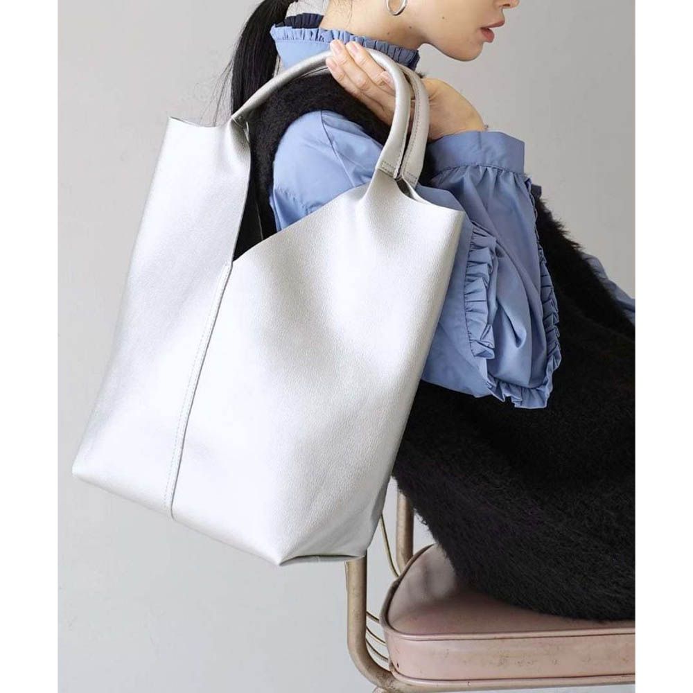 俐落V型整潔感大容量手提包-銀