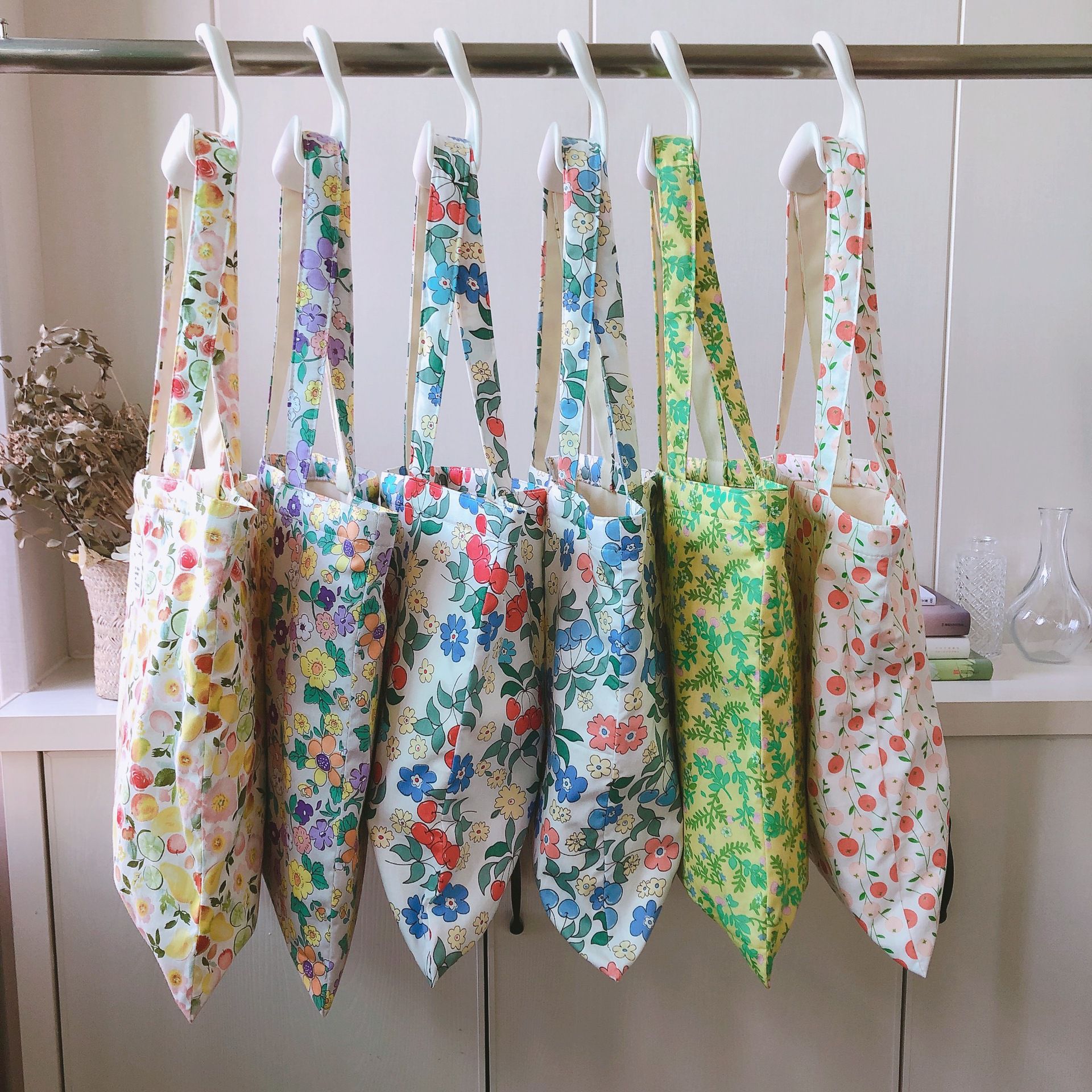 清新單肩手提帆布袋-彩色花果 (37*35cm)