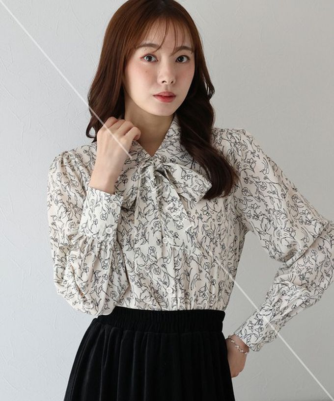 日本 BLUE EAST - 大人氣！優雅扭結雪紡長袖襯衫-花卉-黑