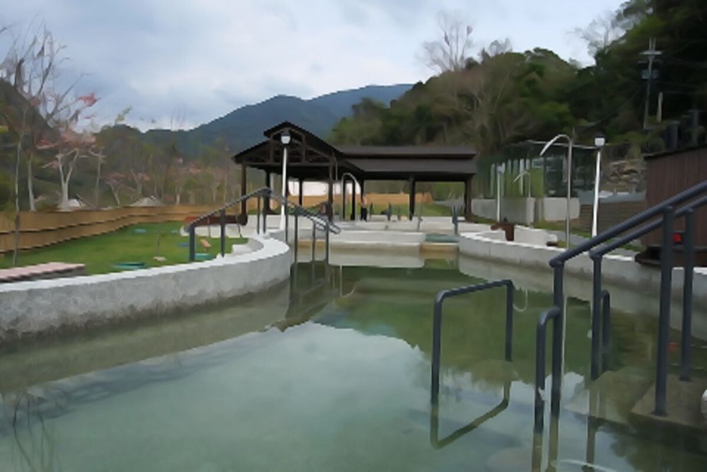 高雄-六龜遠山望月溫泉風呂露營區| 寶來花賞溫泉公園| 大眾湯平日券