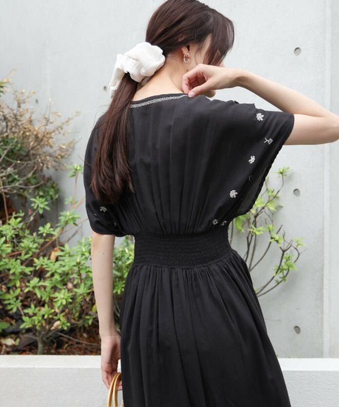 日本 Bab - 100%印度棉 素雅刺繡收腰短袖洋裝-黃