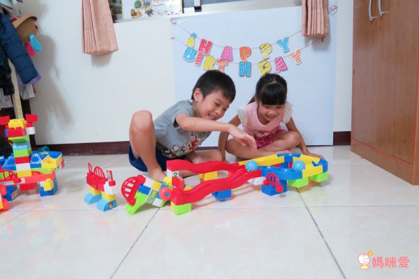 3 in 1 益智積木學習桌 ✖ 軌道滾球積木【獨家現省優惠】↗