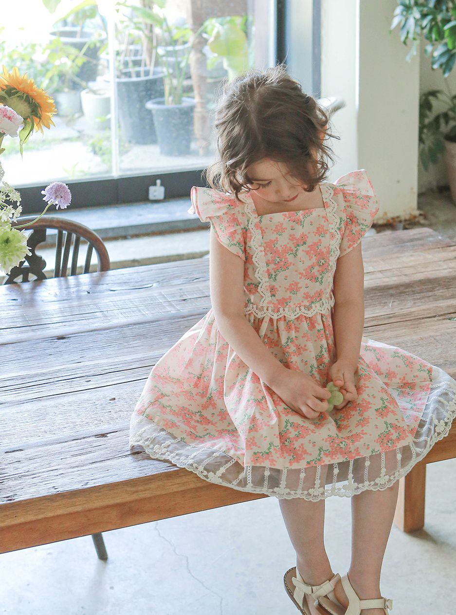 韓國 Puellaflo - 立體荷葉袖美麗花朵蕾絲裝飾洋裝-粉