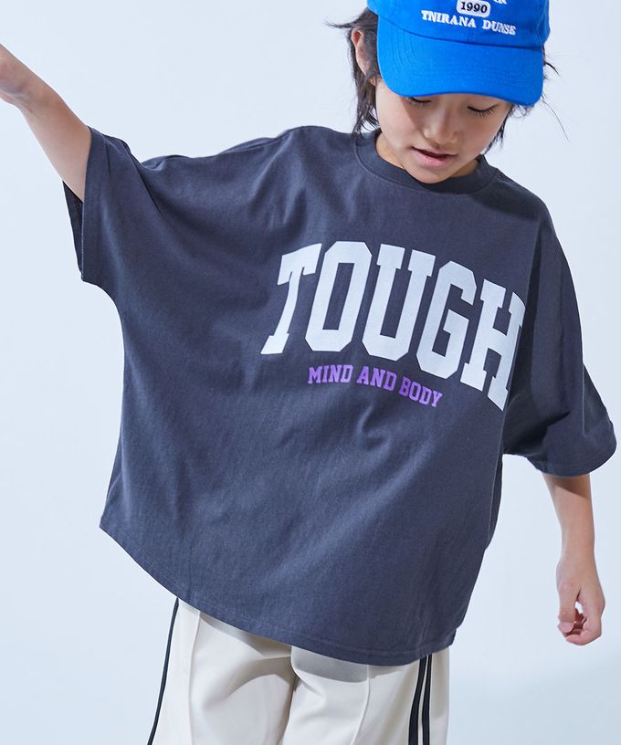 日本 devirock - 100%棉 帥氣印花寬版落肩T恤-TOUGH-炭黑