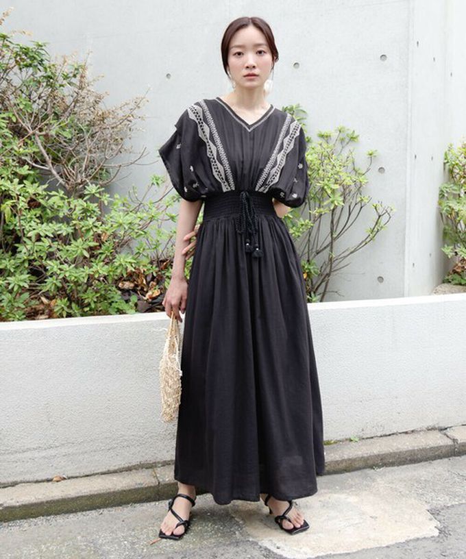 日本 Bab - 100%印度棉 素雅刺繡收腰短袖洋裝-薄荷綠