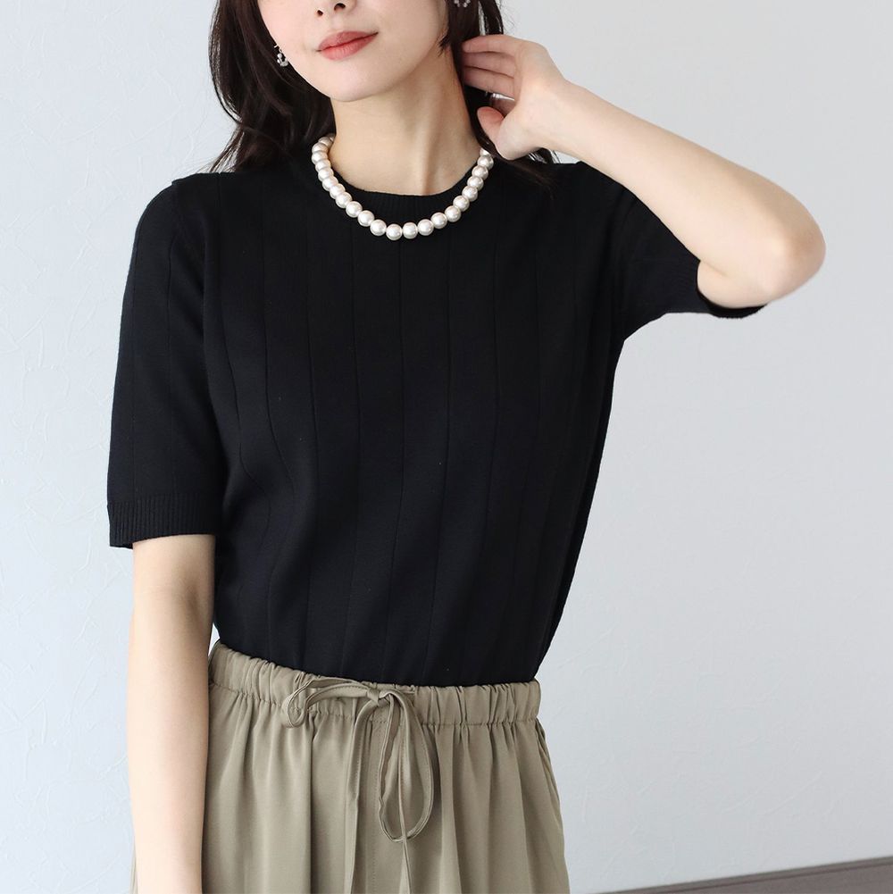 羅紋彈性薄針織五分袖上衣-簡約黑