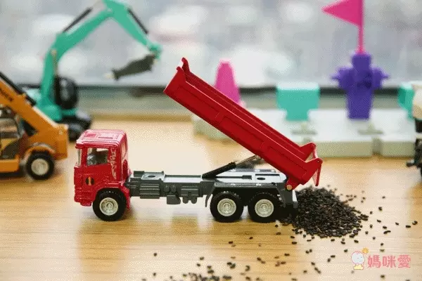 銅板價【擬真合金車】車車控寶千萬別錯過！