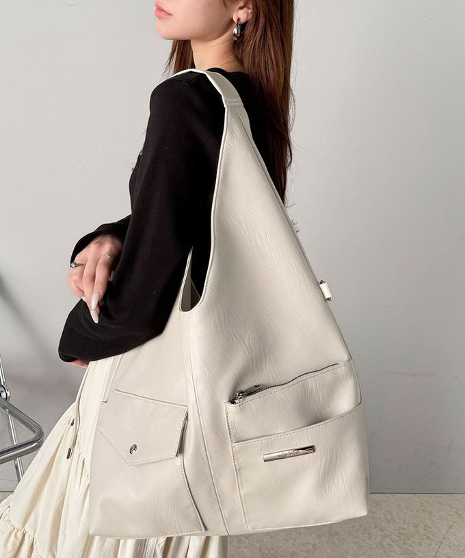 日本 Classical Elf - 俐落酷感大容量2way造型側背包-米杏