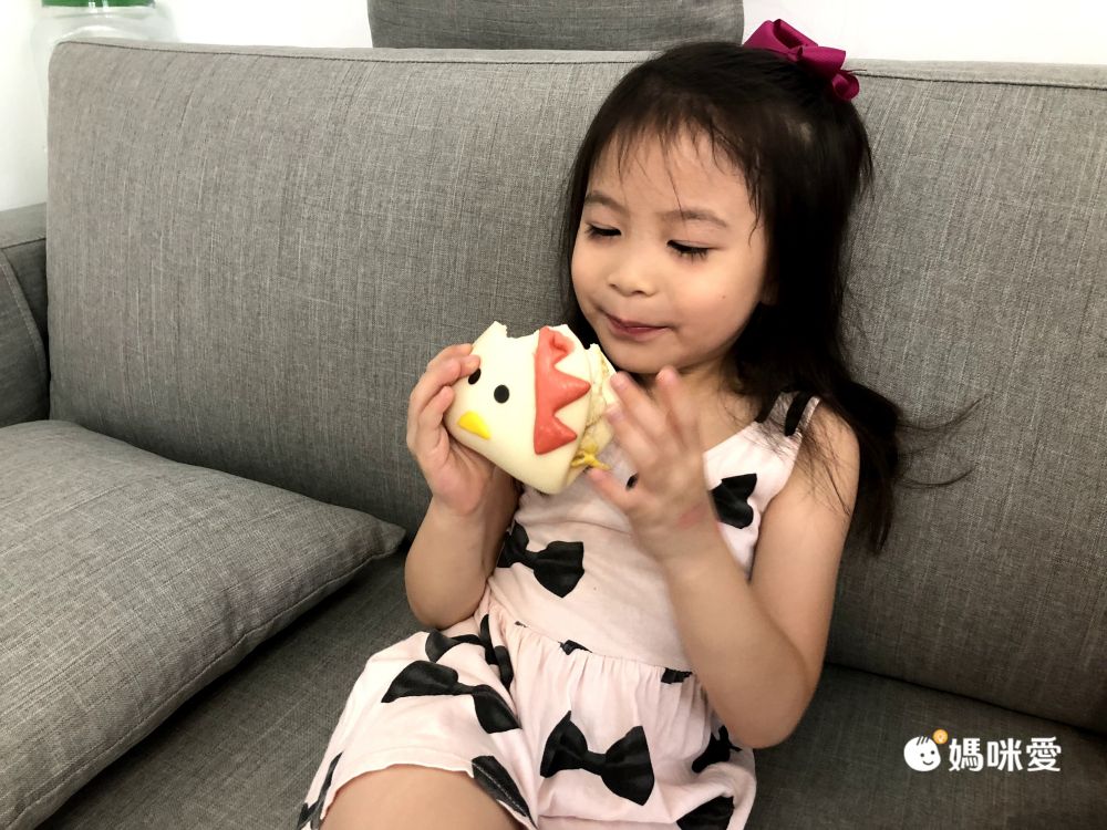 艾酷奇 - Hello Kitty 奶皇包禮盒 (6入/盒)-65g±5%