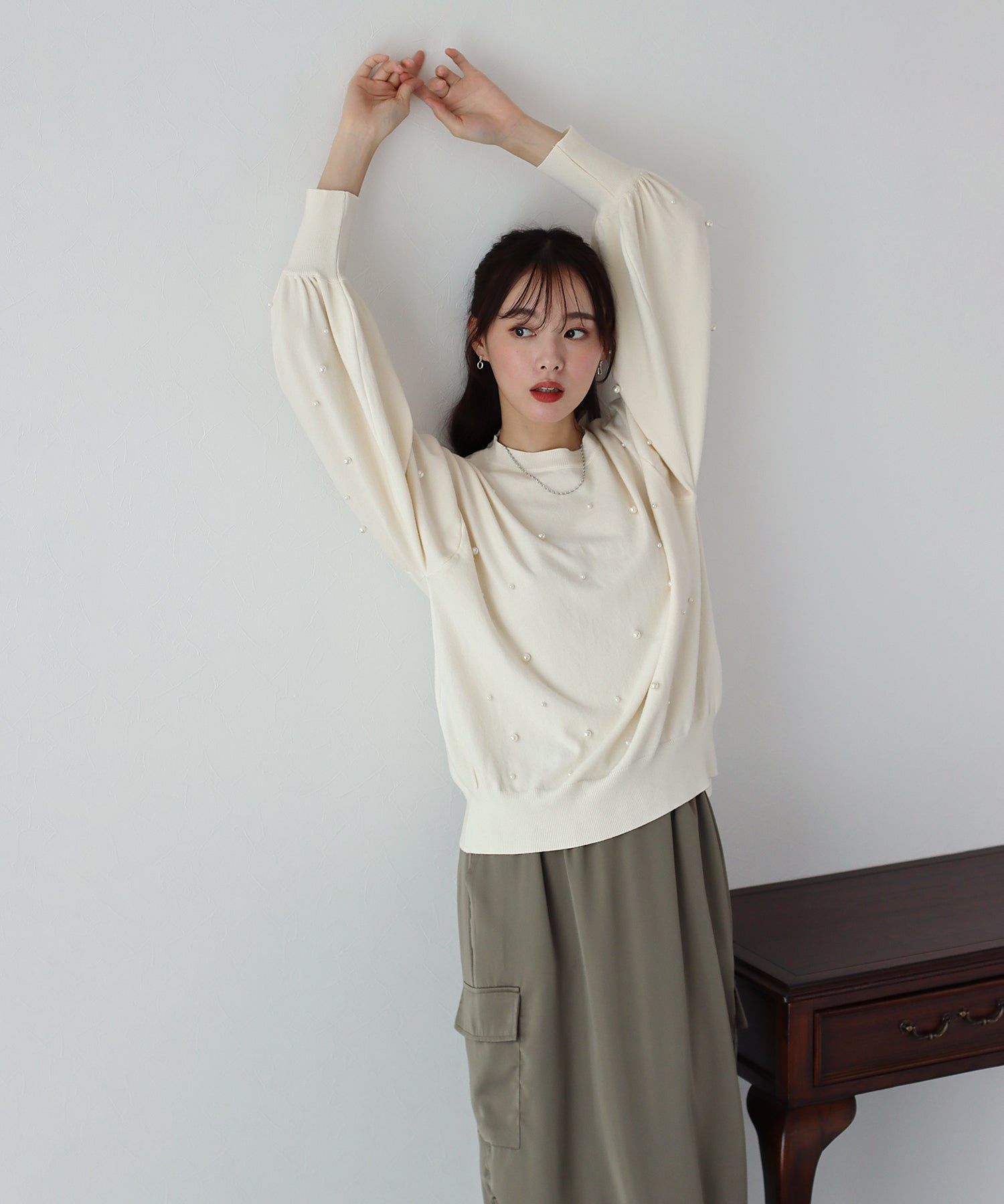 日本 BLUE EAST - 氣球袖珍珠注目針織上衣-粉紅