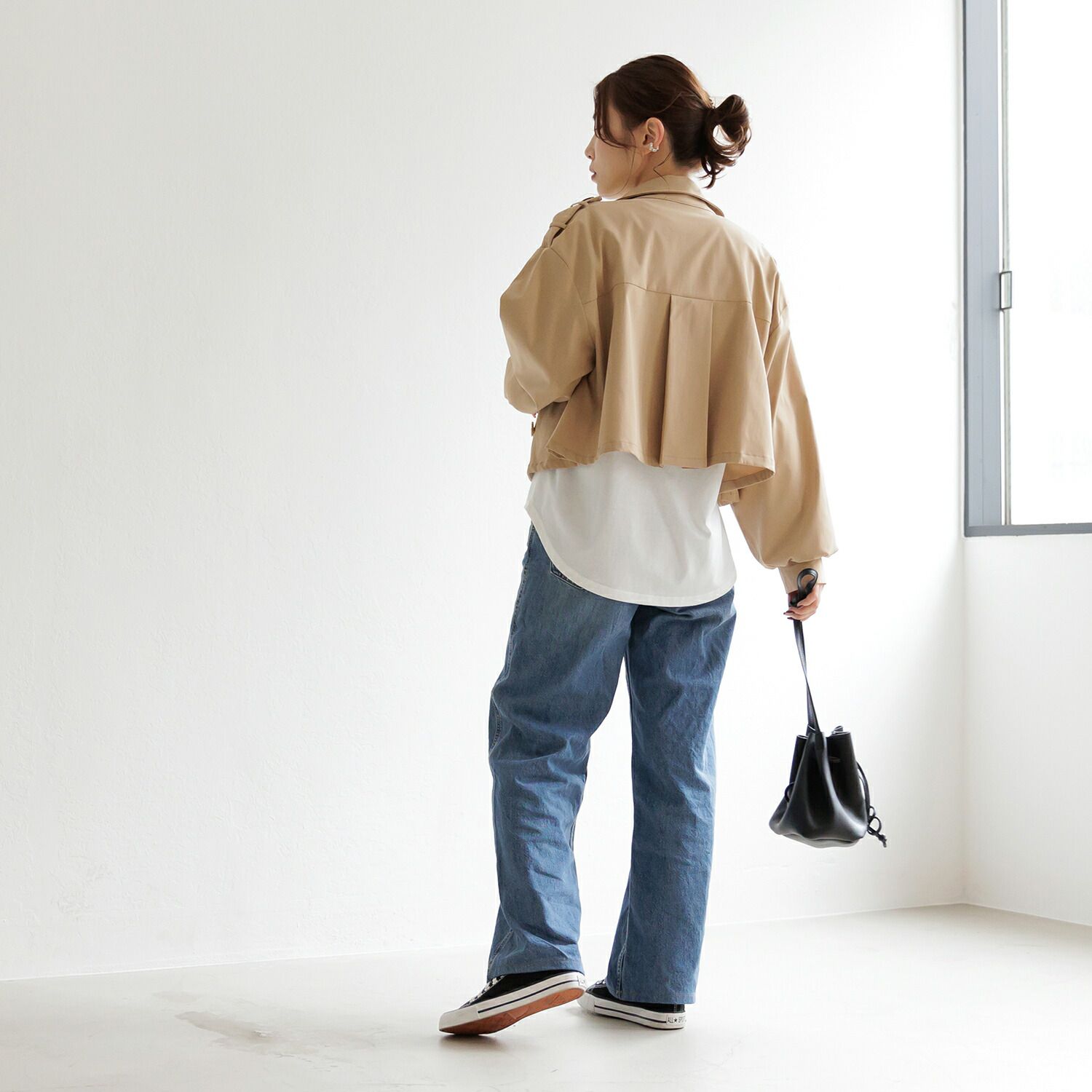 日本 ihuu - 肩緞帶騎士風短版風衣外套-淺軍綠