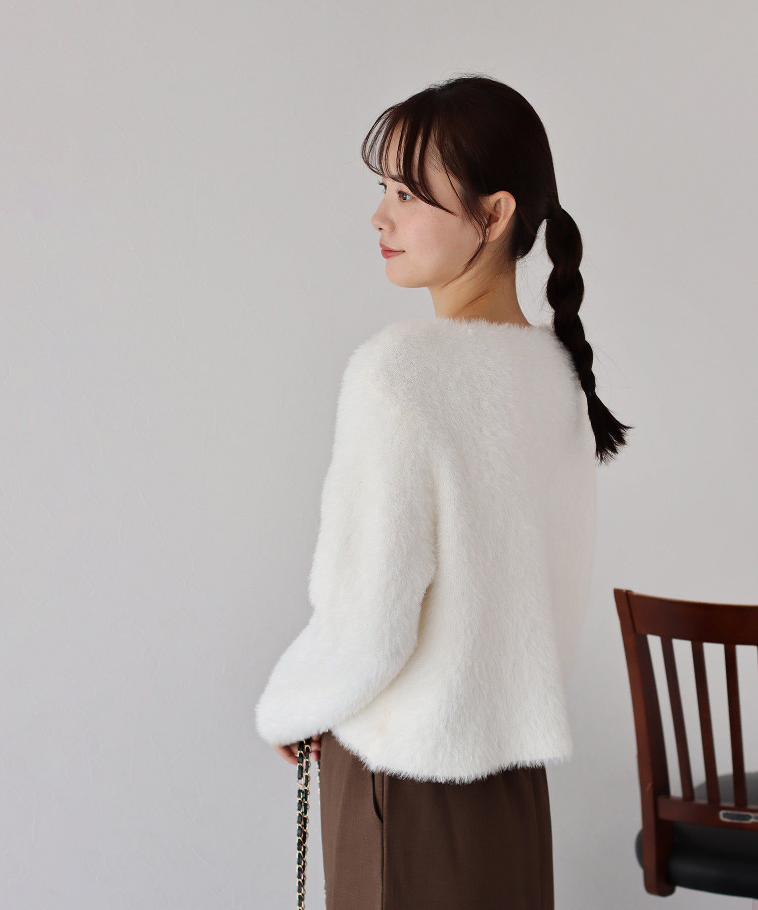 日本 BLUE EAST - 毛茸茸雙愛心排扣外套-米杏