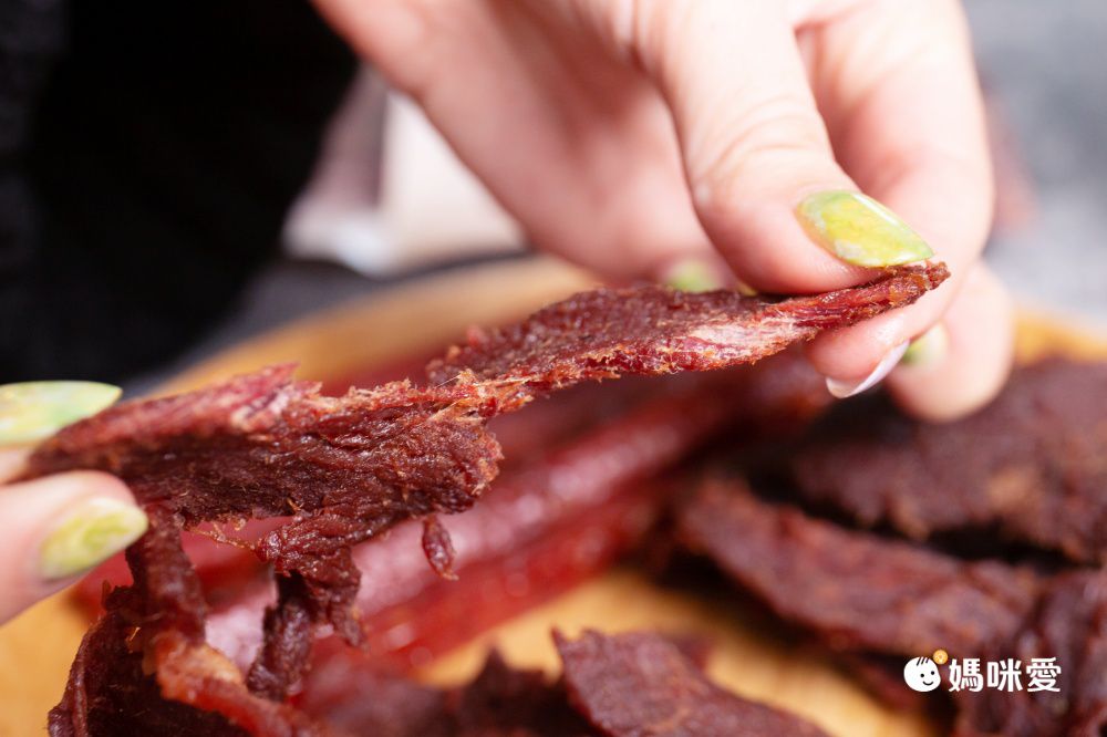 60年老店【第一牛肉】嫩肩牛肉乾 / 厚汁豬肉乾真空條