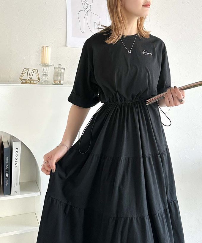 日本 Classical Elf - 簡約logo刺繡 腰抽繩分層短袖洋裝-黑