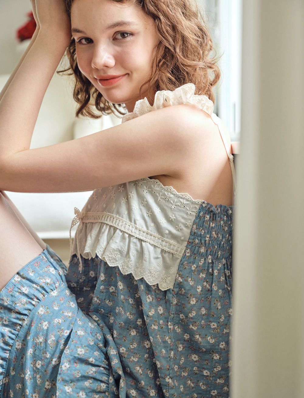 韓國 ULLALA - 蕾絲花邊無袖睡衣(兩件式)-藍 (FREE)