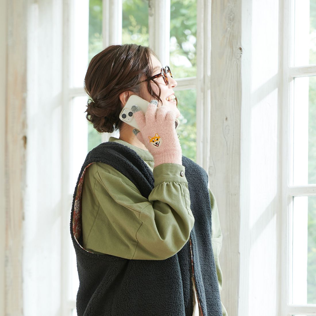 日本 TOMO - 大人可觸控短絨保暖手套-柴犬-淺粉